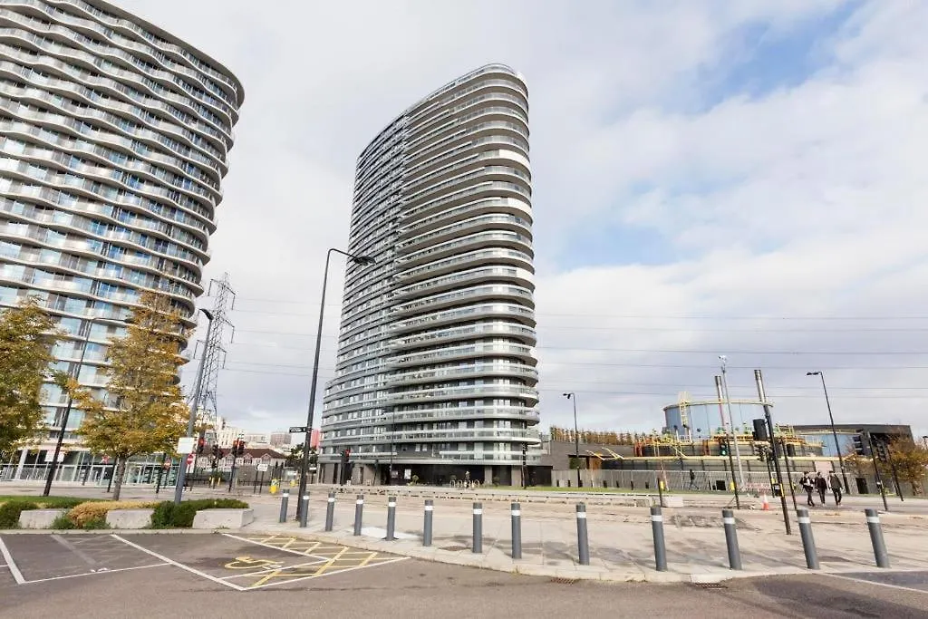 Apartmán Spacious Flat In London - 5 Mins Walk To Excel Velká Británie
